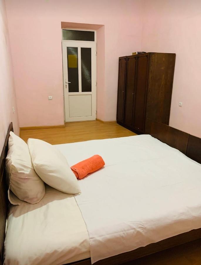 Infinity Hostel & Tour Ереван Экстерьер фото