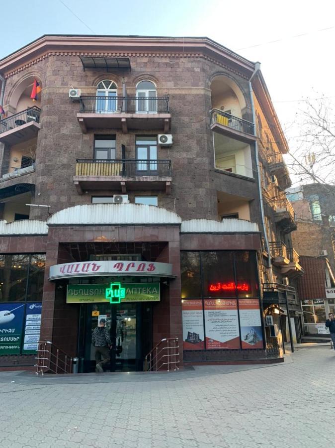 Infinity Hostel & Tour Ереван Экстерьер фото